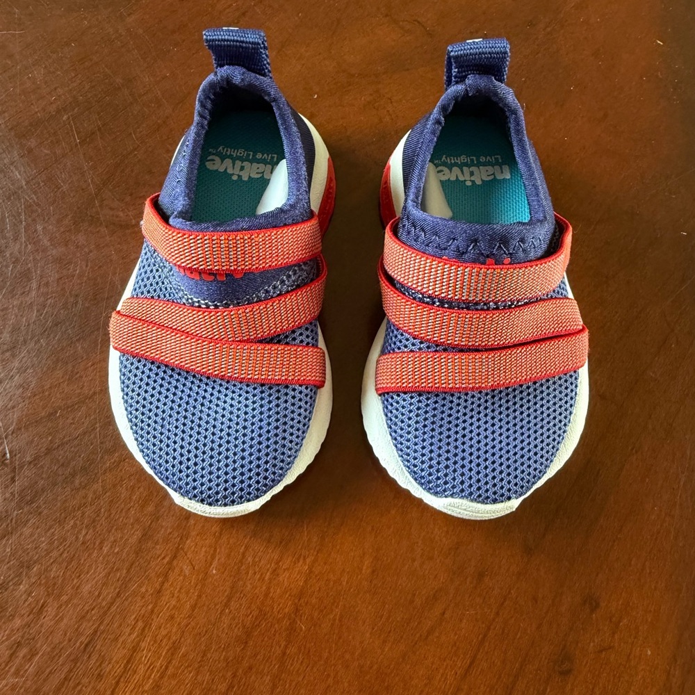 Native Kids Sneakers - Navy and Red